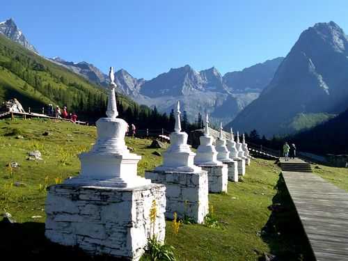 四姑娘山旅游攻略，四姑娘山旅游攻略一日游